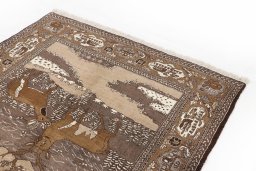 Surface texture of 1990s Tabriz rug with natural Wool and intricate pattern