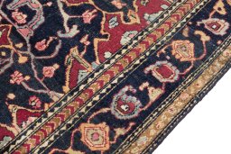 Central medallion detail of 1900s Tehran rug from Iran / Persia