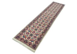 Corner detail of New Varamin rug showing border pattern and Wool pile