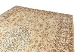 Surface texture of 1930s Yazd rug with natural Wool and intricate pattern