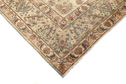 Central medallion detail of 1930s Yazd rug from Iran / Persia