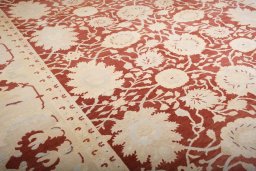 Close-up detail of New Yazd rug from Iran / Persia showing Wool weave