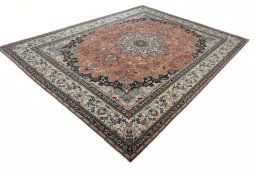 Corner detail of 2000s Yazd rug showing border pattern and Wool pile