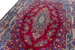 Backside of handmade 1970s Yazd rug showing knot structure and weave density