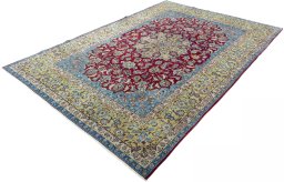 Corner detail of 2000s Yazd rug showing border pattern and Wool pile