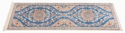 Central medallion detail of New Nain 6La with Silk rug from Iran / Persia