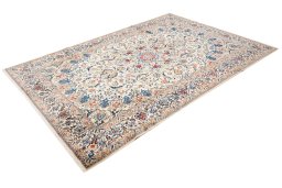 Close-up detail of 2020s Nain 6La with Silk rug from Iran / Persia showing Wool weave