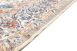 Close-up detail of 2020s Nain 6La with Silk rug from Iran / Persia showing Wool weave