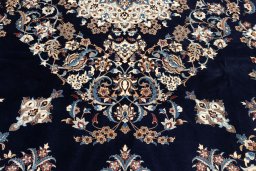 Corner detail of 2021s Nain 6La with Silk rug showing border pattern and Wool pile