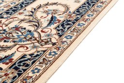 Close-up detail of 2021s Nain 6La with Silk rug from Iran / Persia showing Wool weave