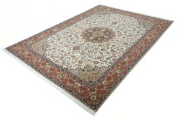 Corner detail of New Tabriz 50/60/70 Raj rug showing border pattern and Cork pile