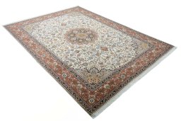 Close-up detail of New Tabriz 50/60/70 Raj rug from Iran / Persia showing Cork weave