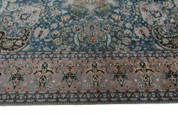 Close-up detail of 1970s Tabriz 50/60/70 Raj rug from Iran / Persia showing Cork weave