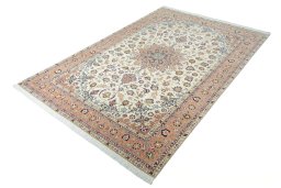 Corner detail of New Tabriz 50/60/70 Raj rug showing border pattern and Cork pile