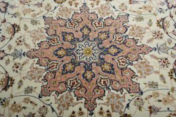 Central medallion detail of New Tabriz 50/60/70 Raj rug from Iran / Persia