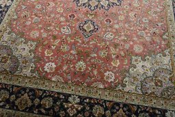 Close-up detail of New Tabriz 50/60/70 Raj rug from Iran / Persia showing Cork weave