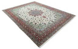 Close-up detail of New Tabriz 50/60/70 Raj rug from Iran / Persia showing Cork weave