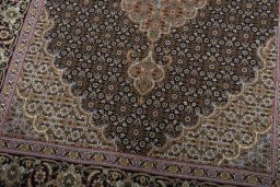 Close-up detail of New Tabriz 50/60/70 Raj rug from Iran / Persia showing Cork weave