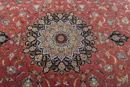 Central medallion detail of New Tabriz 50/60/70 Raj rug from Iran / Persia