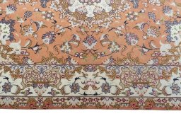 Corner detail of New Tabriz 50/60/70 Raj rug showing border pattern and Cork pile