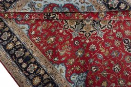 Close-up detail of New Tabriz 50/60/70 Raj rug from Iran / Persia showing Cork weave
