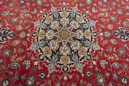 Central medallion detail of New Tabriz 50/60/70 Raj rug from Iran / Persia