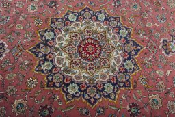 Central medallion detail of New Tabriz 50/60/70 Raj rug from Iran / Persia