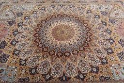 Central medallion detail of New Tabriz 50/60/70 Raj rug from Iran / Persia