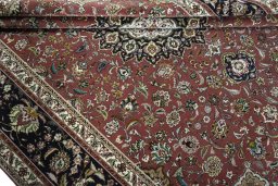 Close-up detail of 2000s Tabriz 50/60/70 Raj rug from Iran / Persia showing Cork weave