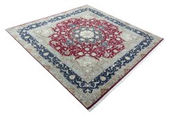Close-up detail of 2000s Tabriz 50/60/70 Raj rug from Iran / Persia showing Cork weave