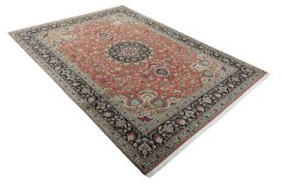 Close-up detail of 2000s Tabriz 50/60/70 Raj rug from Iran / Persia showing Cork weave