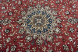 Central medallion detail of 2000s Tabriz 50/60/70 Raj rug from Iran / Persia