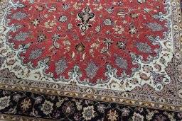 Close-up detail of 2000s Tabriz 50/60/70 Raj rug from Iran / Persia showing Cork weave