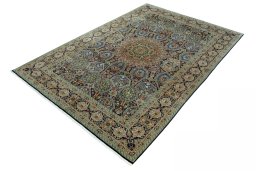 Corner detail of New Tabriz 50/60/70 Raj rug showing border pattern and Cork pile