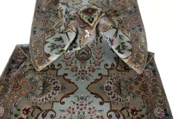 Close-up detail of 2000s Tabriz 50/60/70 Raj rug from Iran / Persia showing Cork weave