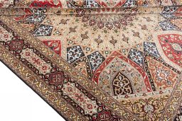 Close-up detail of New Tabriz 50/60/70 Raj rug from Iran / Persia showing Cork weave