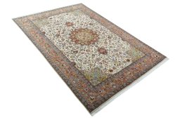 Close-up detail of New Tabriz 50/60/70 Raj rug from Iran / Persia showing Cork weave