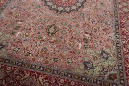 Close-up detail of New Tabriz 50/60/70 Raj rug from Iran / Persia showing Cork weave