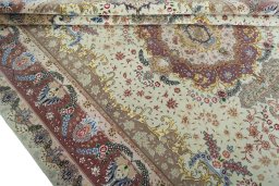 Close-up detail of 2000s Tabriz 50/60/70 Raj rug from Iran / Persia showing Cork weave