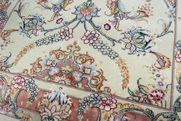 Close-up detail of 2000s Tabriz 50/60/70 Raj rug from Iran / Persia showing Cork weave