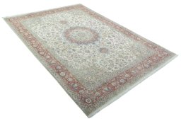 Close-up detail of 2000s Tabriz 50/60/70 Raj rug from Iran / Persia showing Cork weave