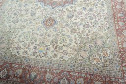 Close-up detail of 2000s Tabriz 50/60/70 Raj rug from Iran / Persia showing Cork weave