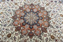 Central medallion detail of New Tabriz 50/60/70 Raj rug from Iran / Persia