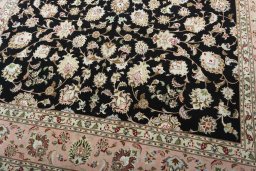 Close-up detail of New Tabriz 50/60/70 Raj rug from Iran / Persia showing Cork weave
