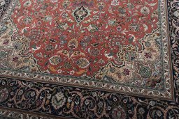 Close-up detail of New Tabriz 50/60/70 Raj rug from Iran / Persia showing Cork weave