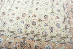 Close-up detail of 2000s Tabriz 50/60/70 Raj rug from Iran / Persia showing Cork weave