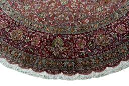 Close-up detail of New Tabriz 50/60/70 Raj rug from Iran / Persia showing Cork weave