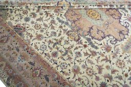 Close-up detail of 2000s Tabriz 50/60/70 Raj rug from Iran / Persia showing Cork weave