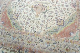 Close-up detail of 2000s Tabriz 50/60/70 Raj rug from Iran / Persia showing Cork weave