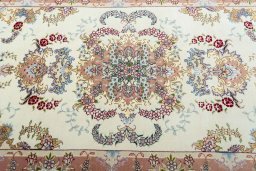 Central medallion detail of New Tabriz 50/60/70 Raj rug from Iran / Persia